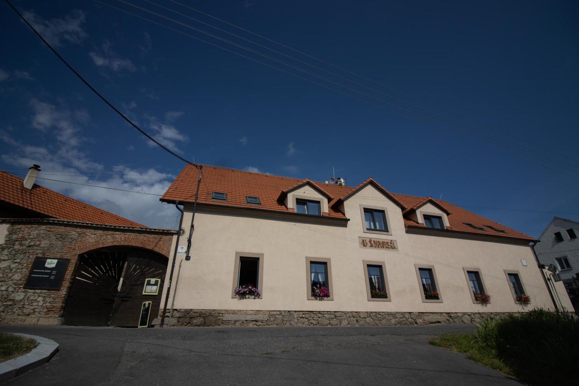 Penzion U Svarcu Zduchovice Екстериор снимка